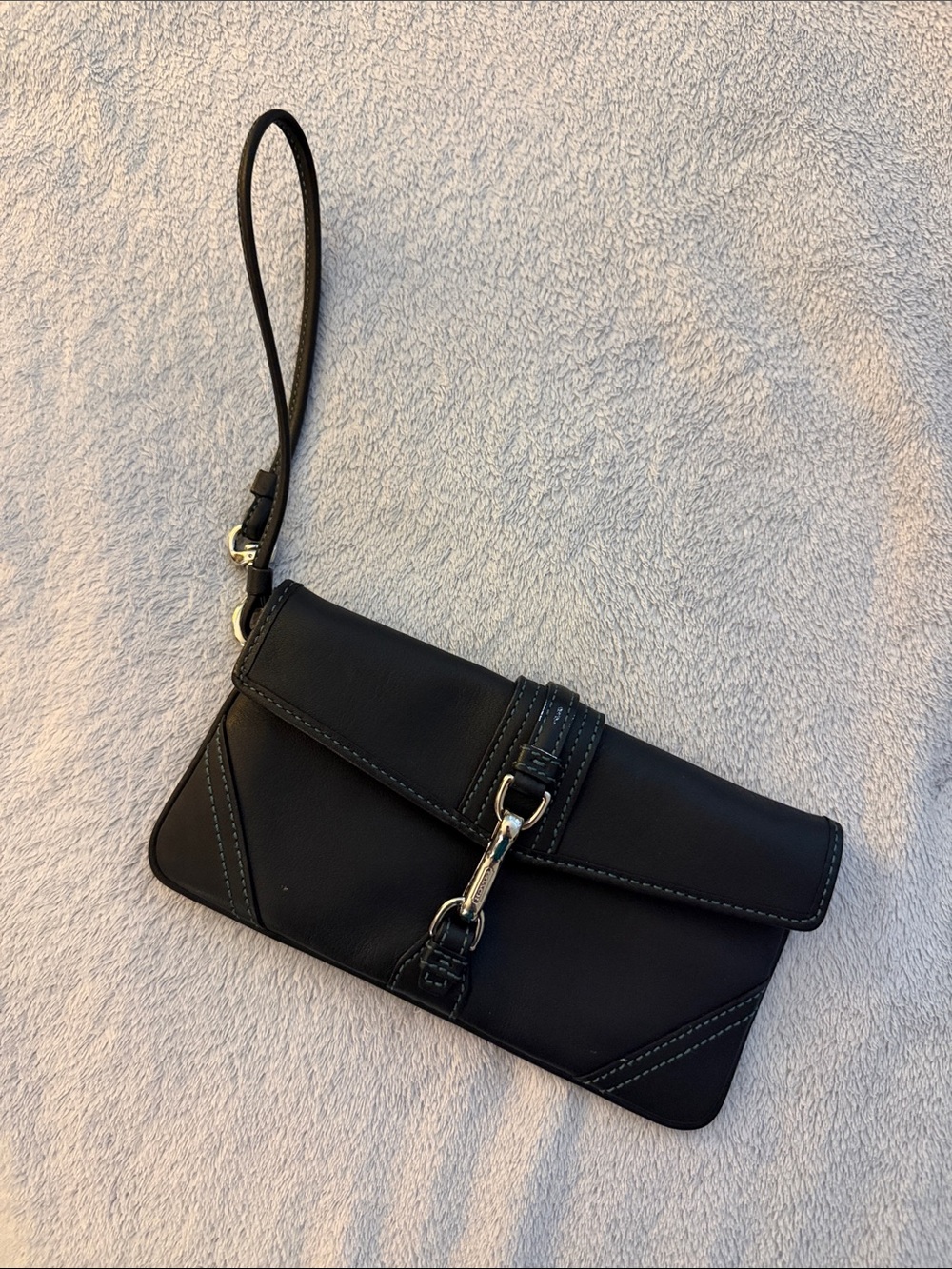 Coach Black Leather Wristlet Clutch - Versatile Evening Bag